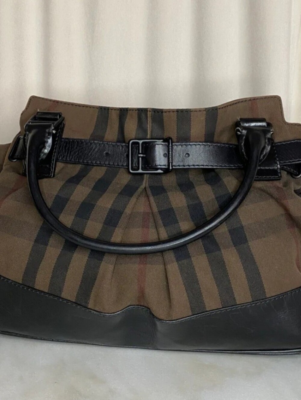 Burberry Bicolor Housecheck Satchel. Authentic!